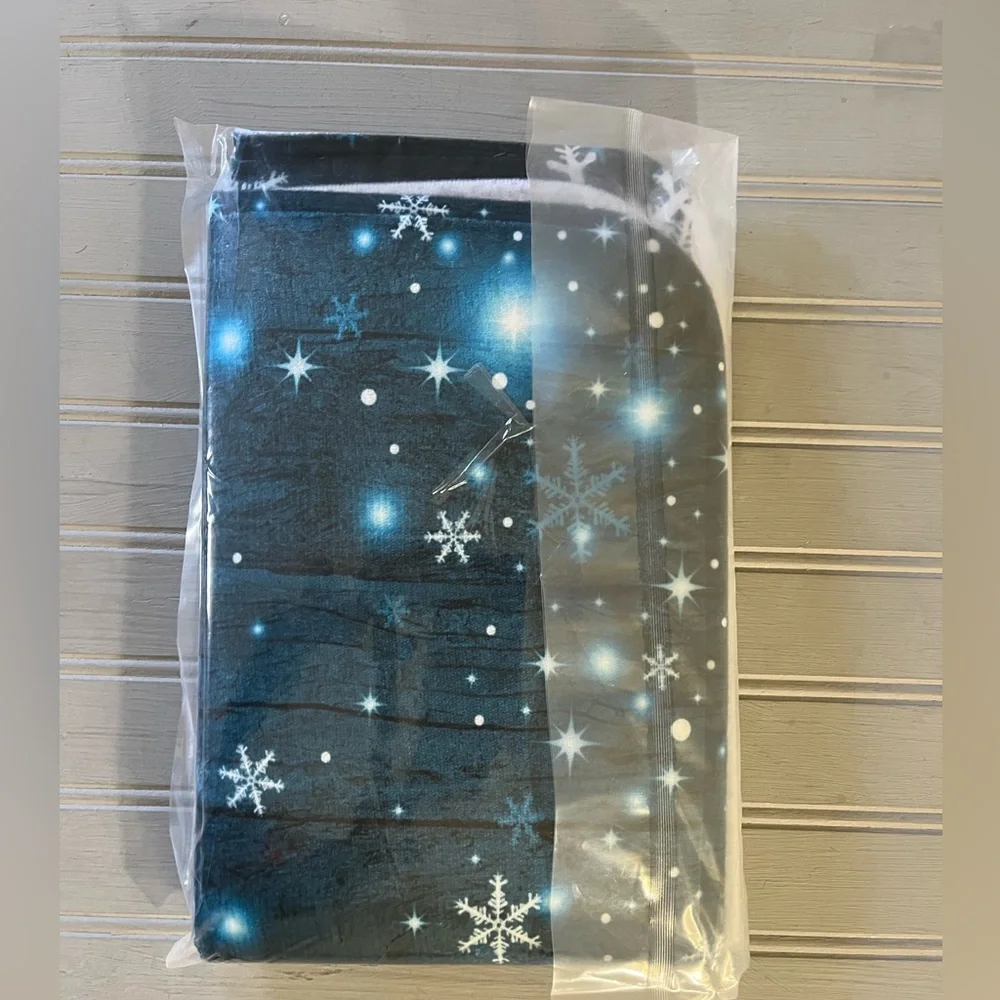 Festive Winter Holiday Snowflake Tree Design Bathroom Mat Christmas Blue NWT